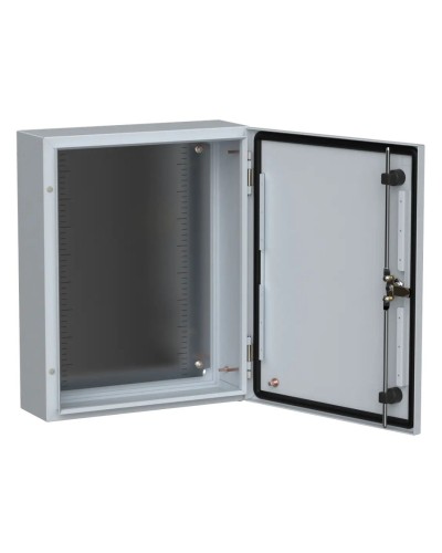ЩМП-50.40.15 УХЛ1 IP66 500x400x150 TITAN 5 (TI5-10-N-050-040-015-66). Шкаф металлический с монтажной платой. IEK в Ростове-на-Дону