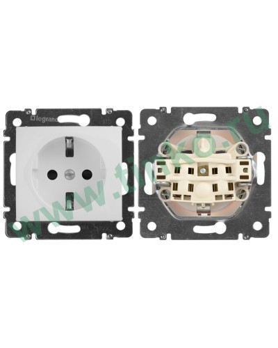 Розетка Valena 2К+3 10/16А, белый (774420). Розетка. LegranD в Ростове-на-Дону